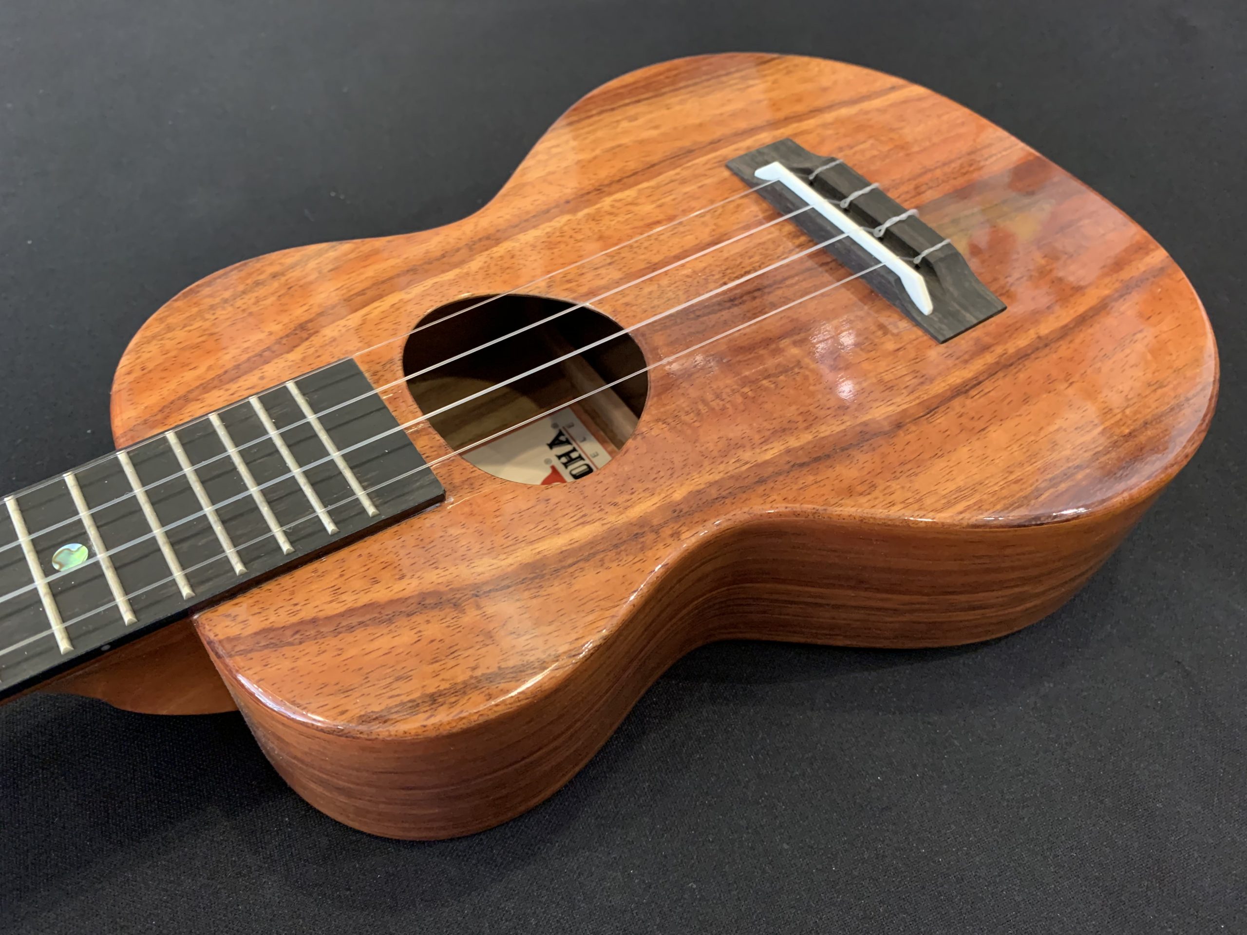 KoAloha KCM-00 Gloss Koa Concert - Ukulele Store