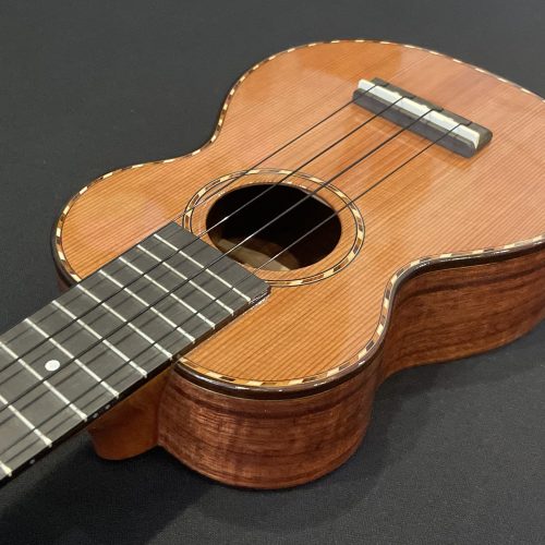Kamaka HF-1LDC Soprano Long Neck Deluxe Cedar Top