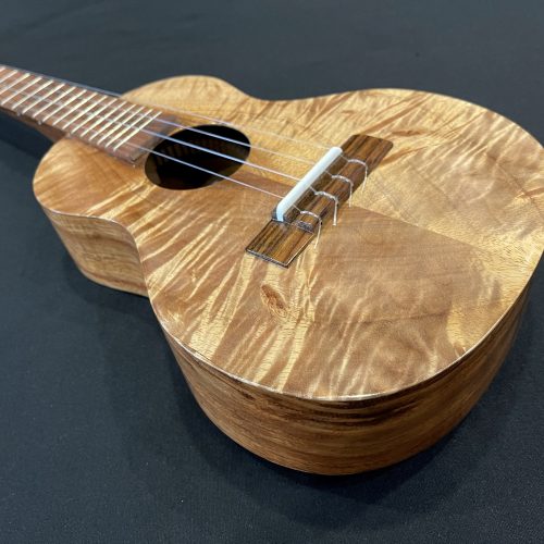 Ana'ole Concert Deluxe - Curly Koa